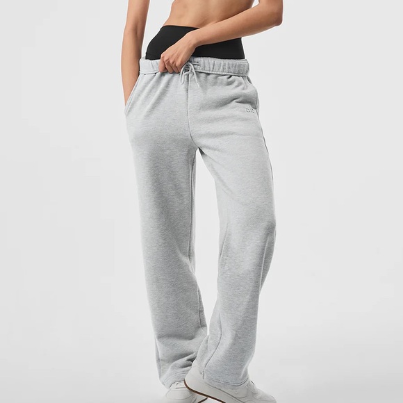 ALO Yoga Accolade Straight Leg Sweatpant - Picture 3 of 5